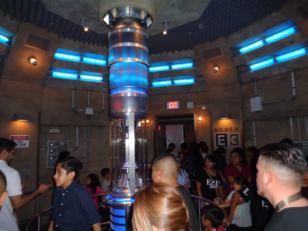 Huge line to Transformers ride