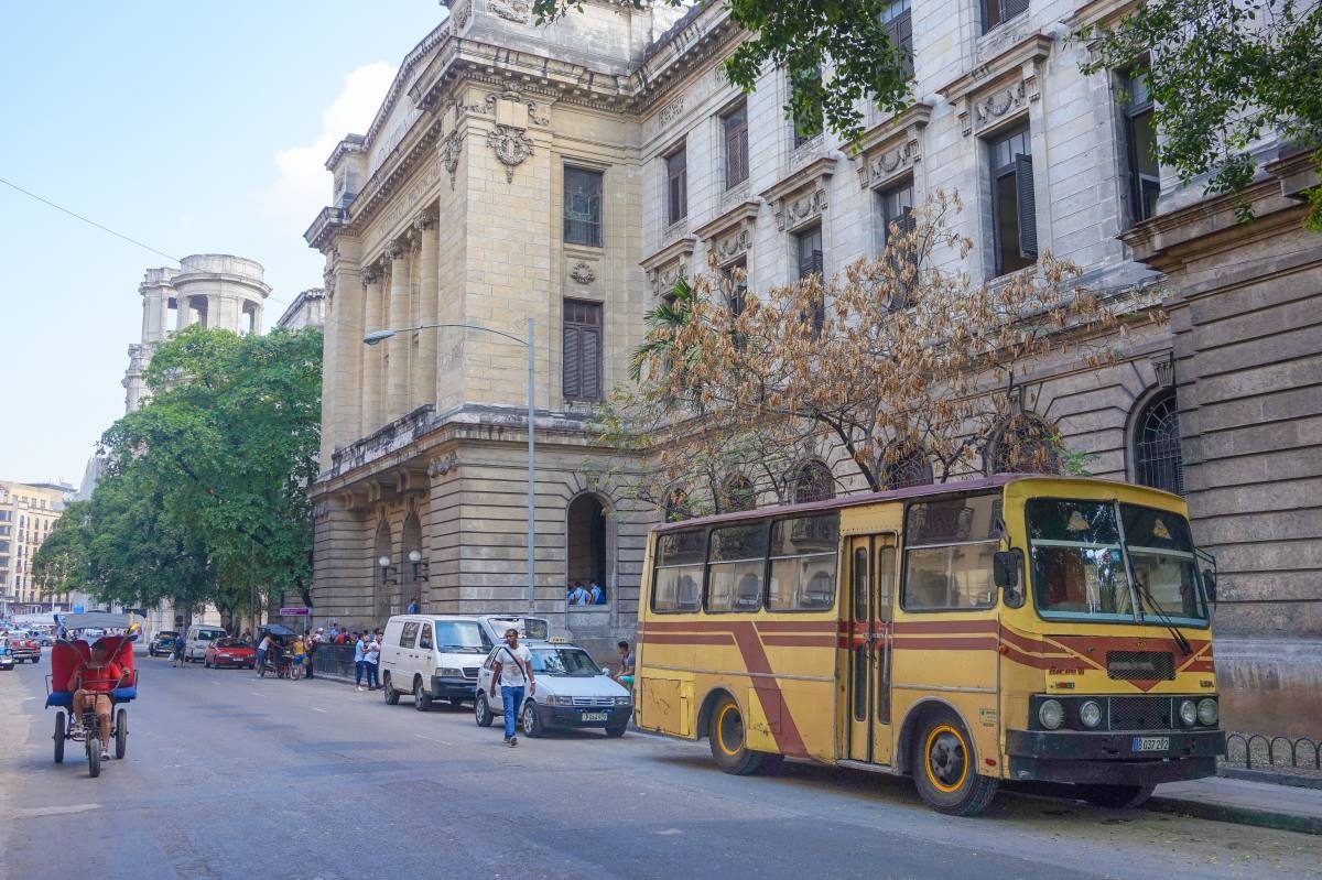Understanding Cuba: What Noone Talks About Understanding Cuba: What Noone Talks About