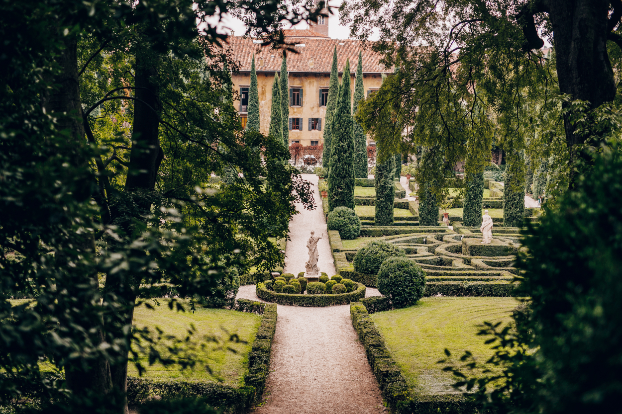 giardino giusti Lush green gardens of Giusti Palace and Garden in Verona, visiting here is a tranquil escape and a top thing to do.