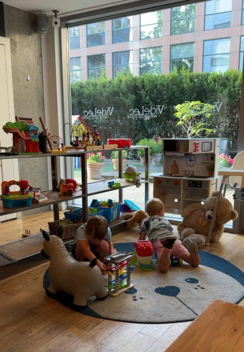 eating with kids in Warsaw